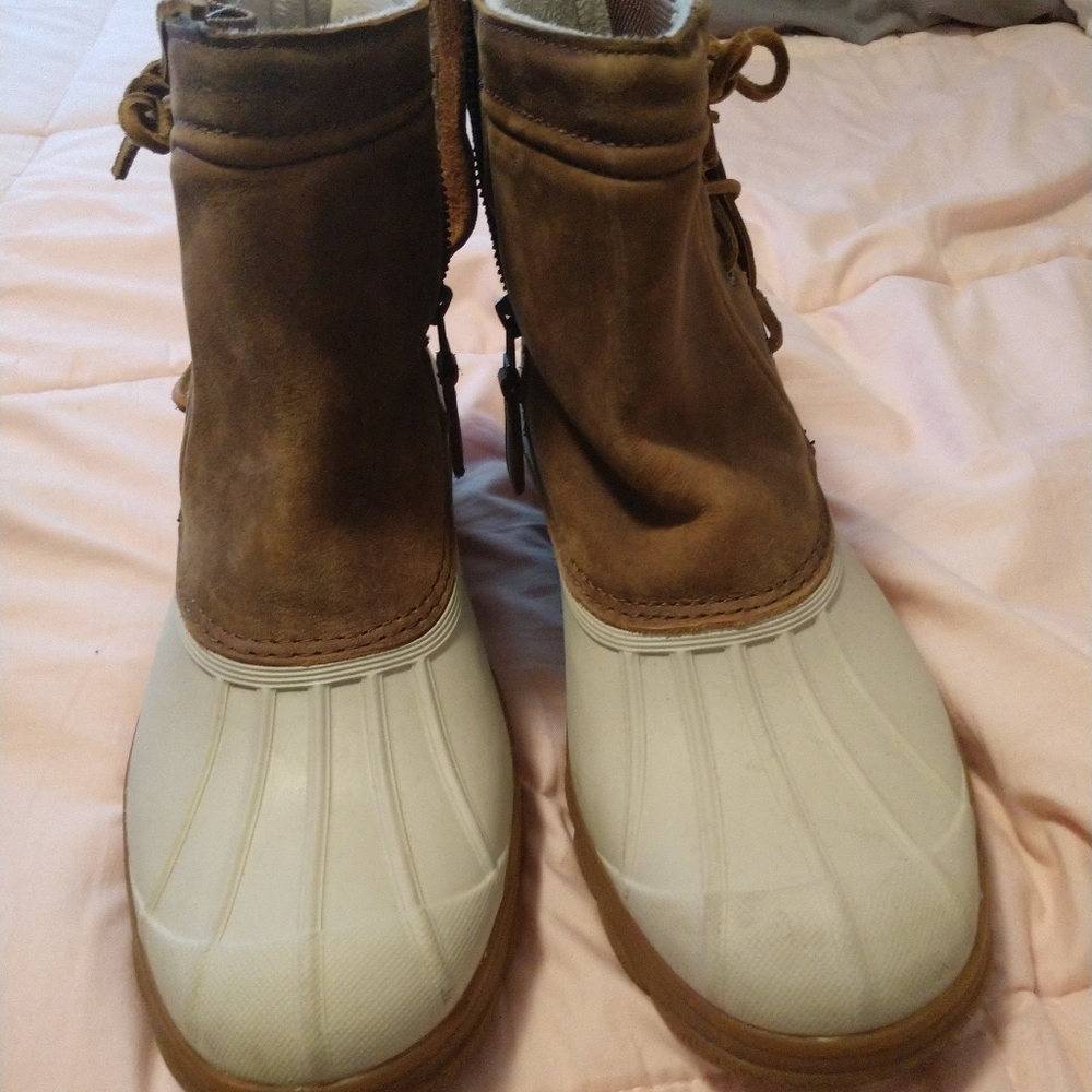 Sperry rain boots